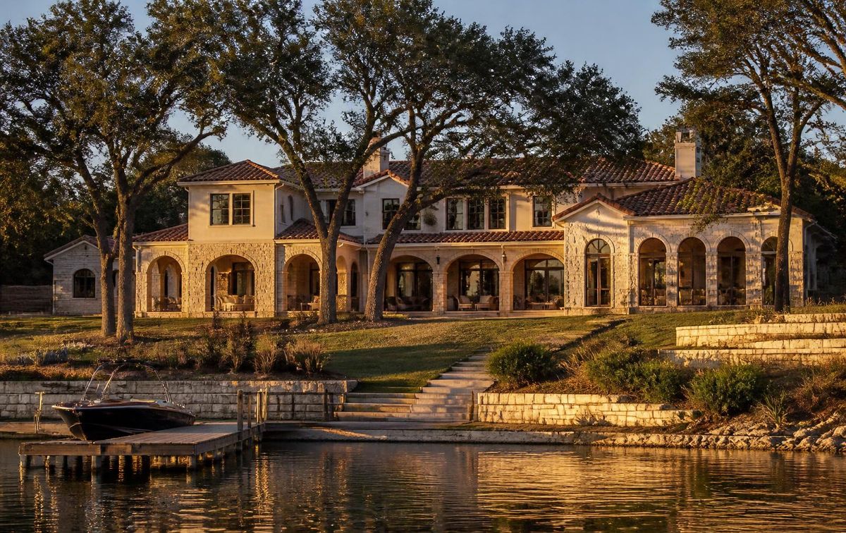 Heath, Texas — Custom estates on acreage, with Lake Ray Hubbard at the door
